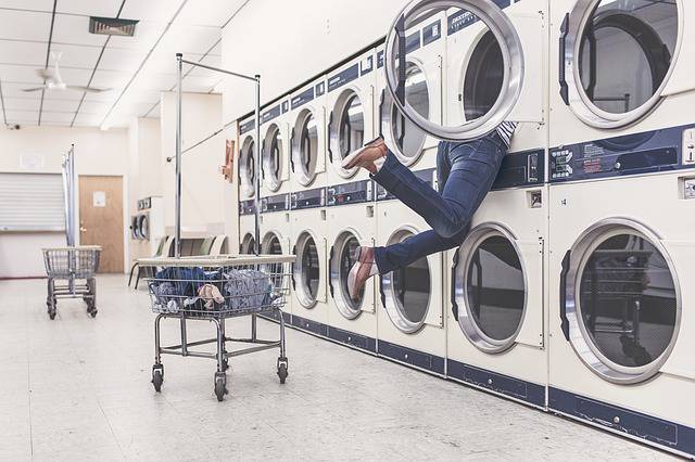 Avoiding-the-launderette-Mummy-and-Boo